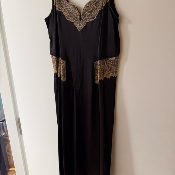 Rag and Bone lingerie inspired silk slip dress with lace trim - Picture 3 of 9